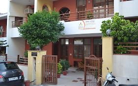 Raj Cottage Ganga Vatika